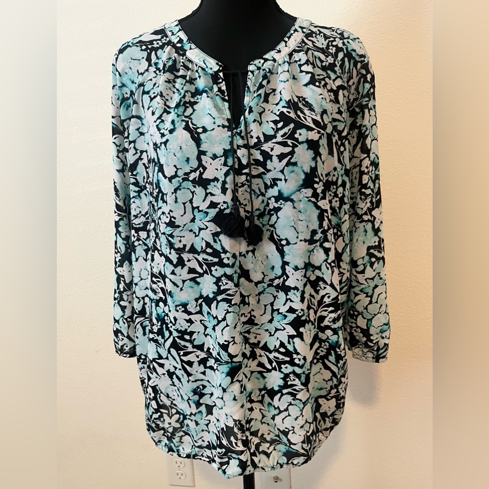Turquoise floral flowy top